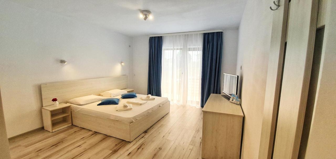 Casa Cochilia - Camera Privata In Localitatea ตูซลา ภายนอก รูปภาพ