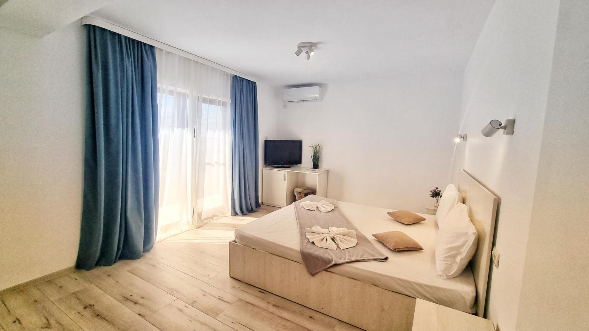 Casa Cochilia - Camera Privata In Localitatea ตูซลา ภายนอก รูปภาพ