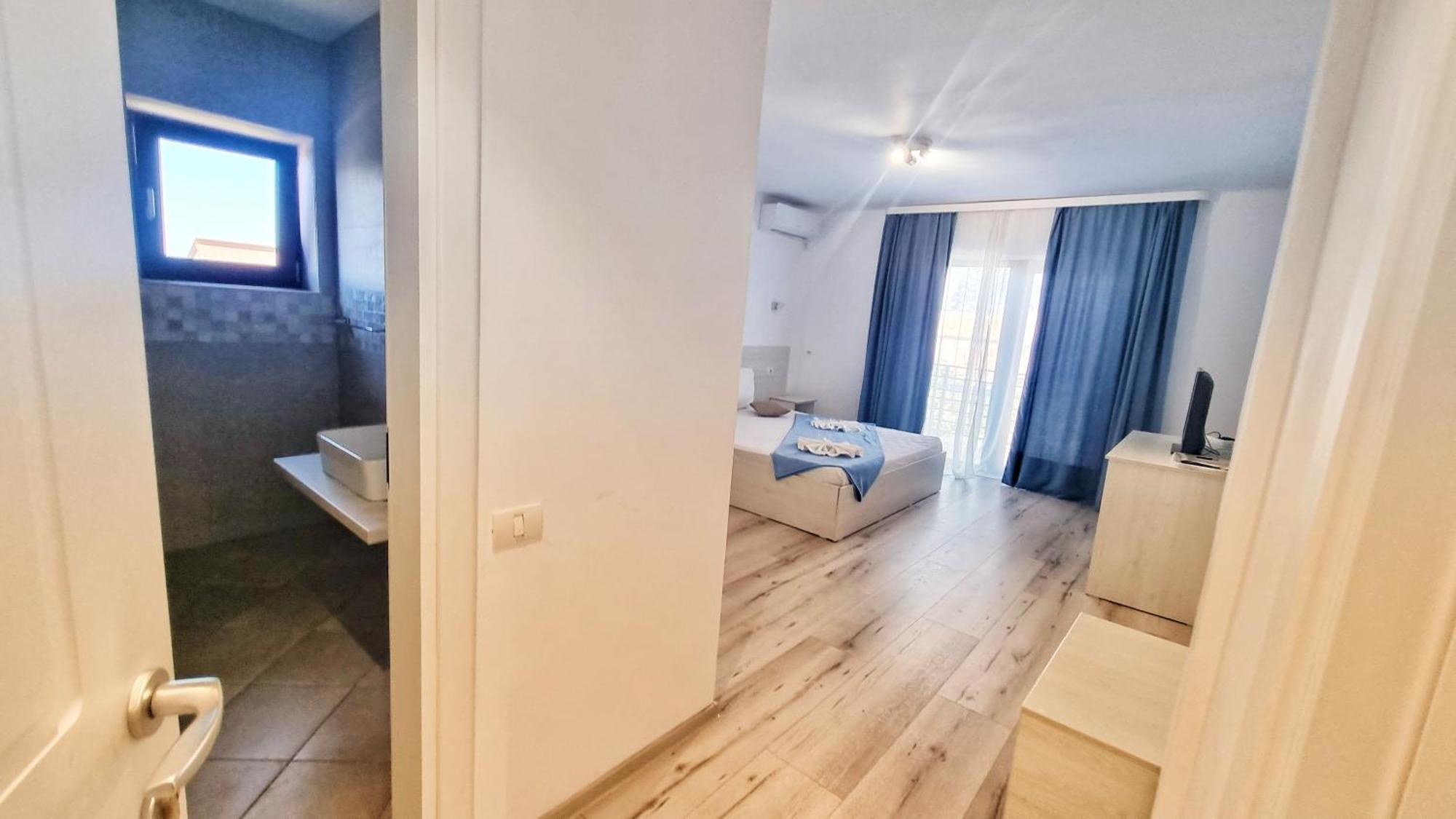 Casa Cochilia - Camera Privata In Localitatea ตูซลา ภายนอก รูปภาพ
