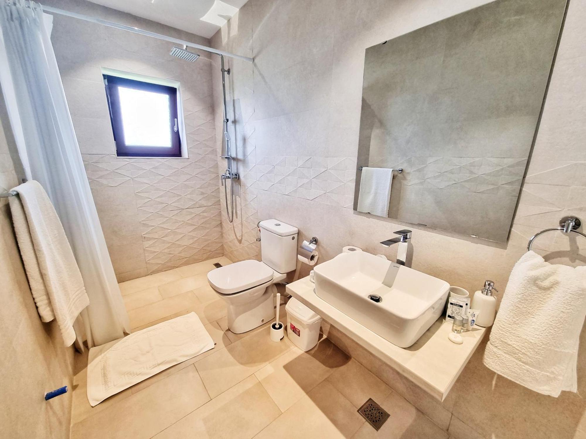 Casa Cochilia - Camera Privata In Localitatea ตูซลา ภายนอก รูปภาพ